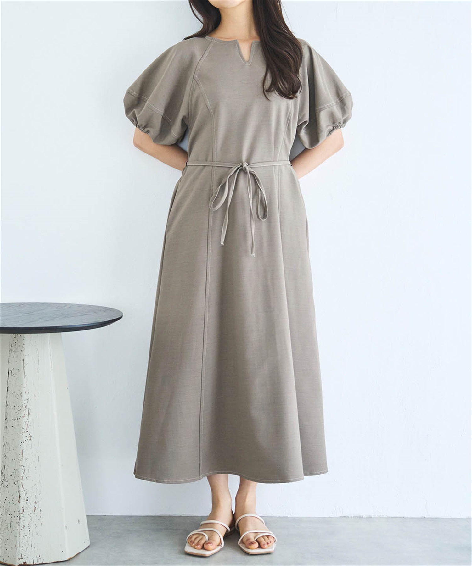 ランタンスリーブ キーネックワンピース(82ダークグレージュ-ＸＳ-0587135-82-028)